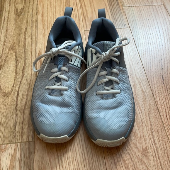 Nike Shoes - Grey Nike Hustle Quick